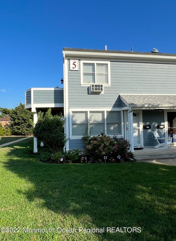 100 Seaview Ave Unit 10A, Monmouth Beach, NJ 07750 Condo for Rent in