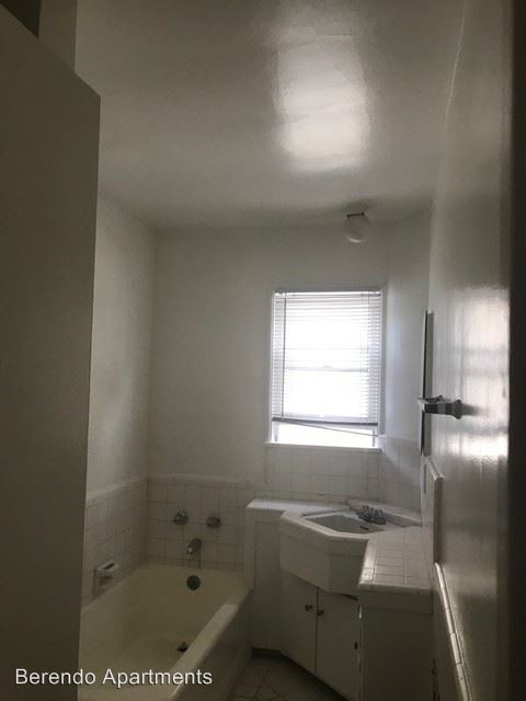Building Photo - 431 S Berendo St
