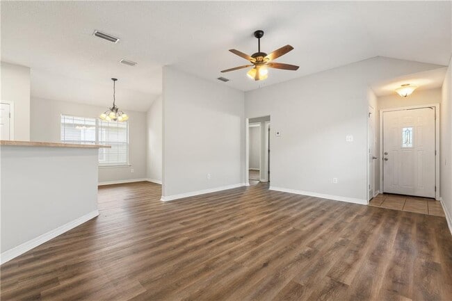 Building Photo - 2218 Summer Crossing