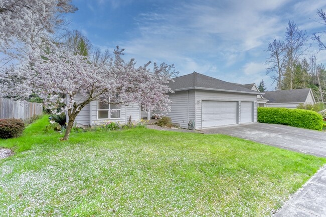 Photo - 374 NE 49th Ave House