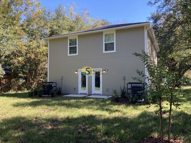 Building Photo - 1284 Orton St