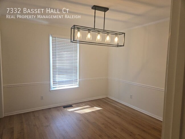 Building Photo - 7332 Bassett Hall Ct