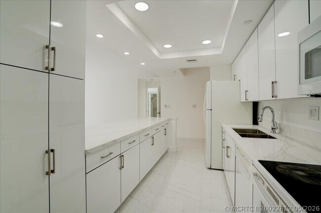 Foto del edificio - 9805 NW 52nd St