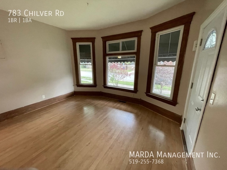 Primary Photo - SPACIOUS 1+ BED/1BATH MAIN FLOOR UNIT IN W...
