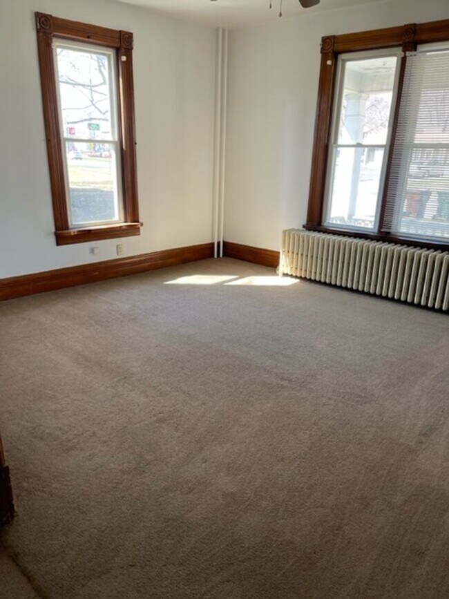 Foto del edificio - 296 N Sandusky St