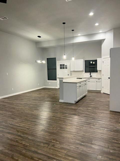 Foto del edificio - 207 Laurel Ln