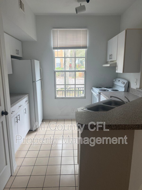 Foto del edificio - 6304 Raleigh St