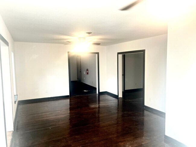 Foto del edificio - 1516 Norwood Dr