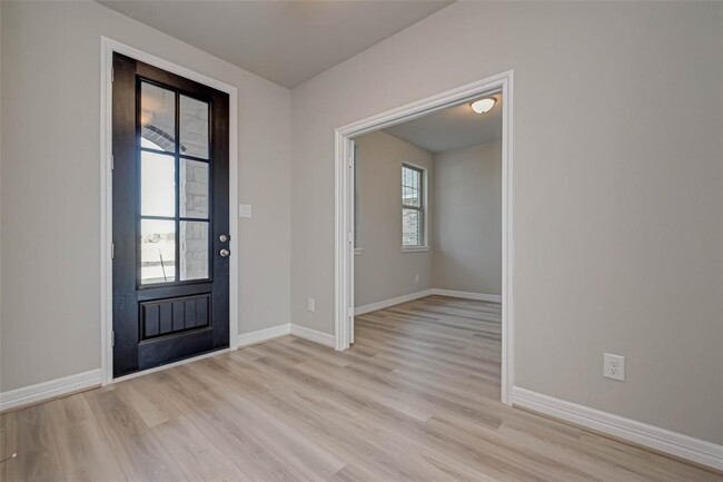 Building Photo - 3433 Acacia Grv Ln