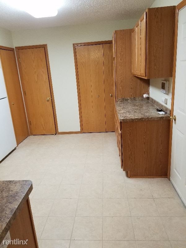 Building Photo - 2 br, 2 bath Townhome - 6402 158th St W