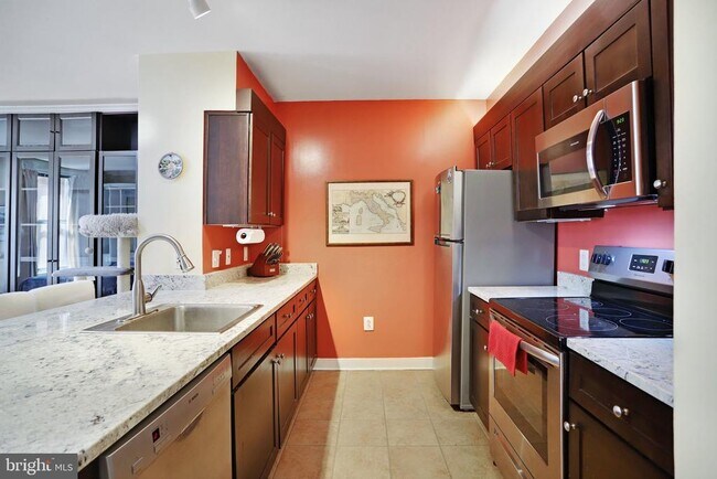 Foto del edificio - 616 E St NW