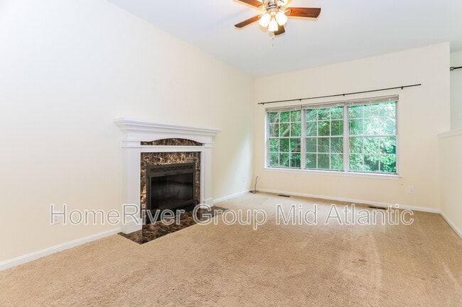 Building Photo - 475 Crisfield Dr