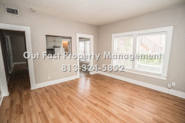 Foto del edificio - 549 2nd St N