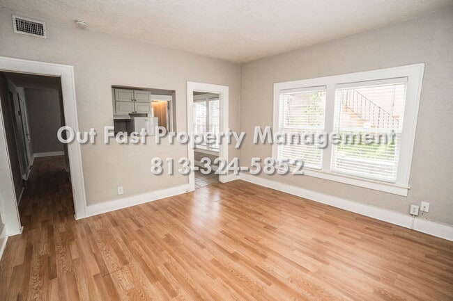 Building Photo - 549 2nd St N