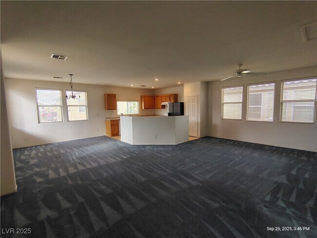 Foto del edificio - 6284 W Cougar Ave