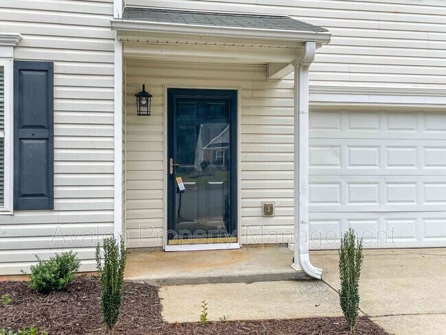 Building Photo - 6205 Treeridge Drive NW