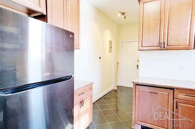 Building Photo - 136 Utica Avenue #9R