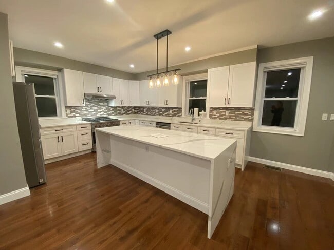 Building Photo - 129 North Ave