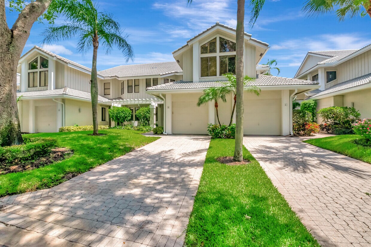 Primary Photo - 17565 Ashbourne Ln