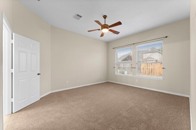 Foto del edificio - 31323 Trinity Park Ln