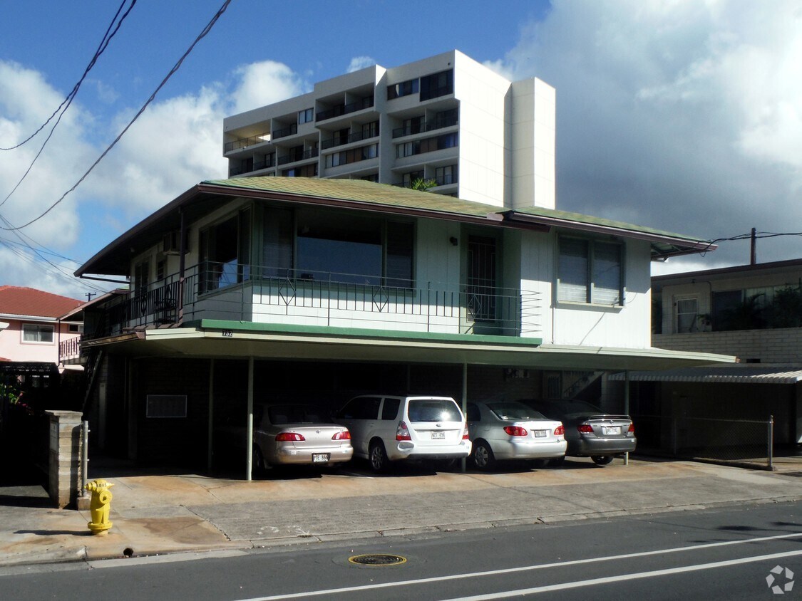 Building Photo - 732 University Ave