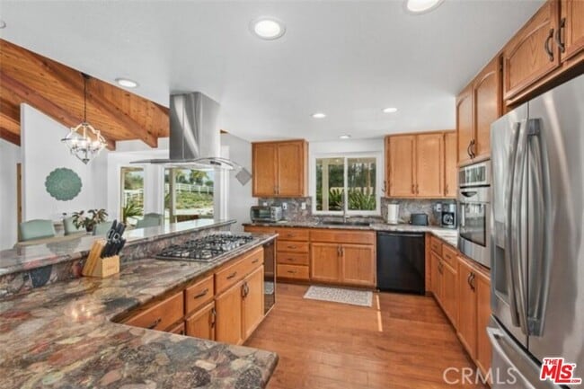 Foto del edificio - 37200 Glen Oaks Rd