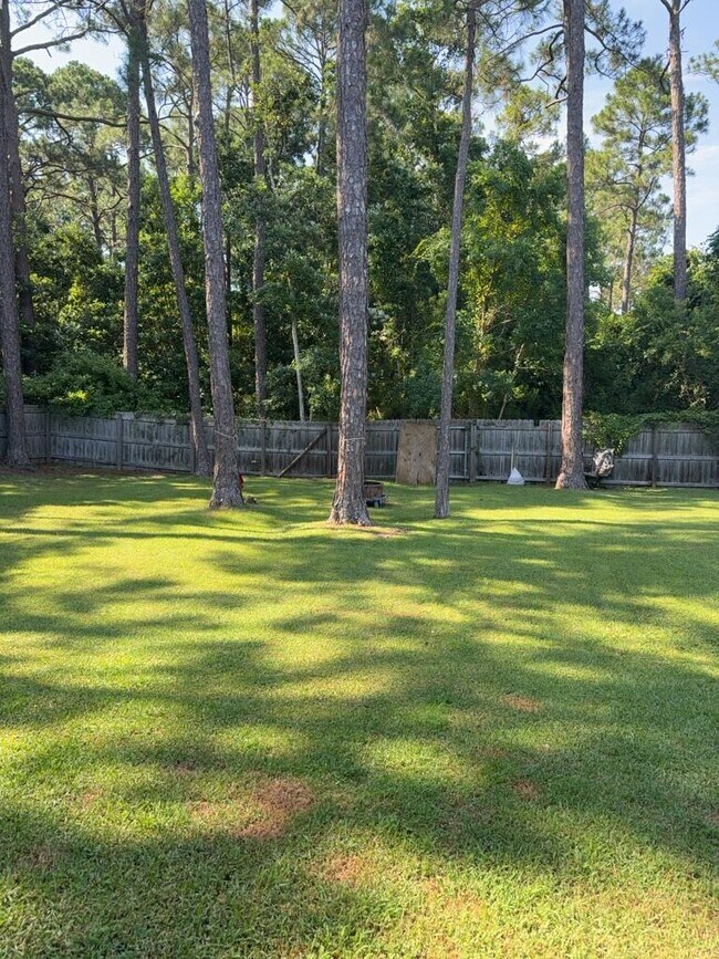Foto del edificio - 9108 Timber Ln