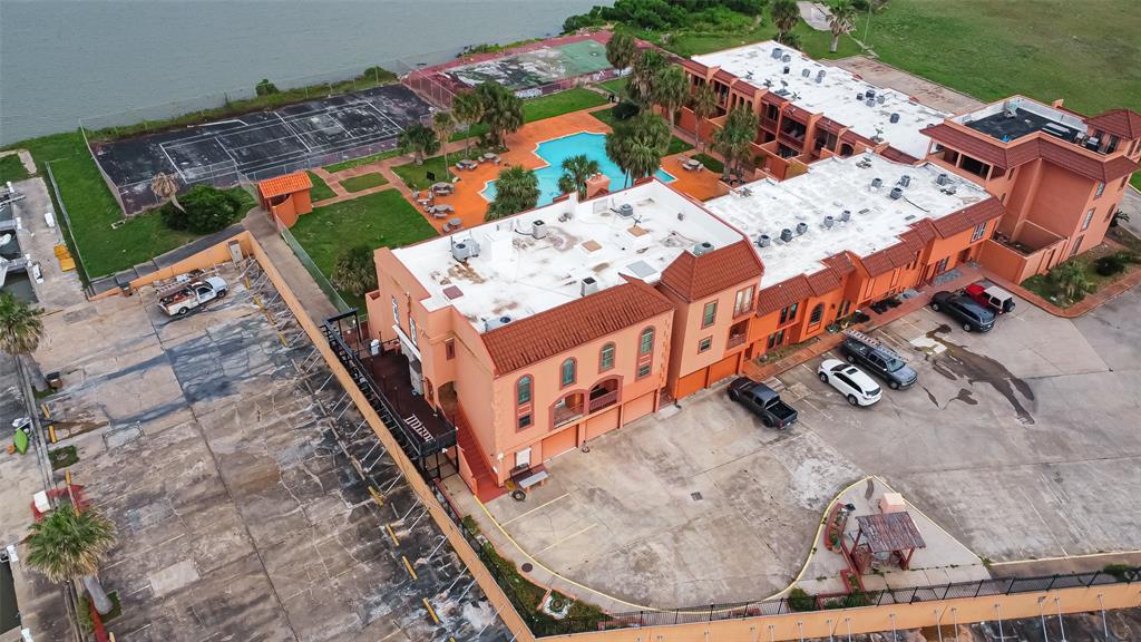 Primary Photo - 411 Sailfish Ave