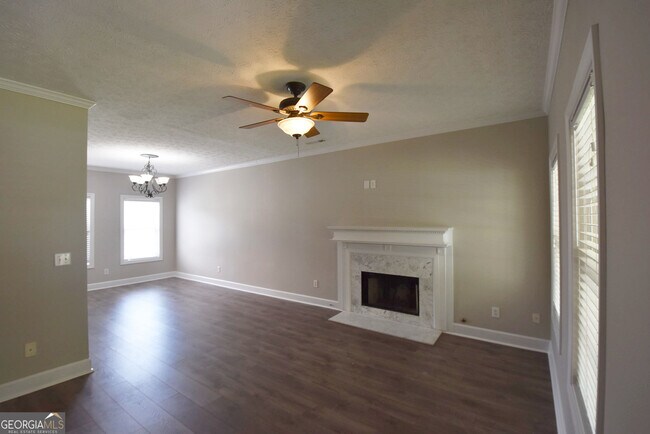 Building Photo - 206 Albemarle Ln