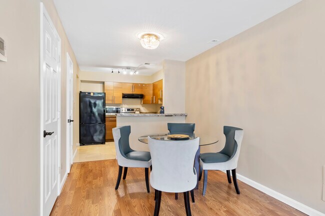 Foto del edificio - 3075 Hawthorne Dr NE