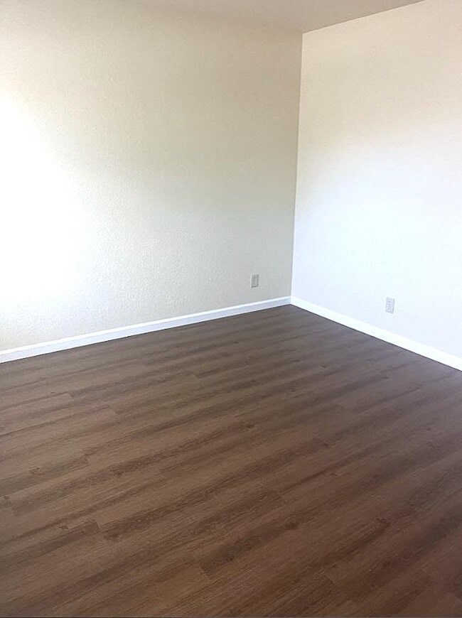 Building Photo - 42 Washington St