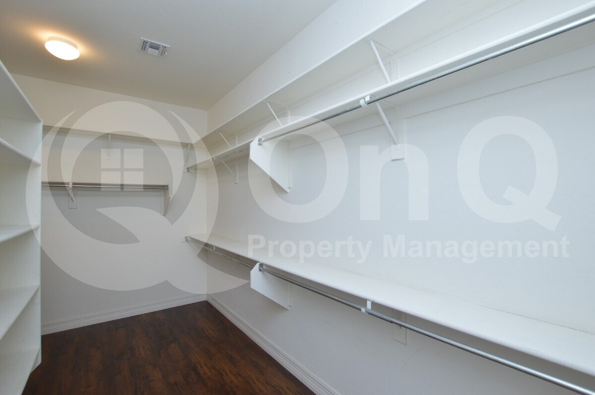 Foto principal - 4235 S Rock St