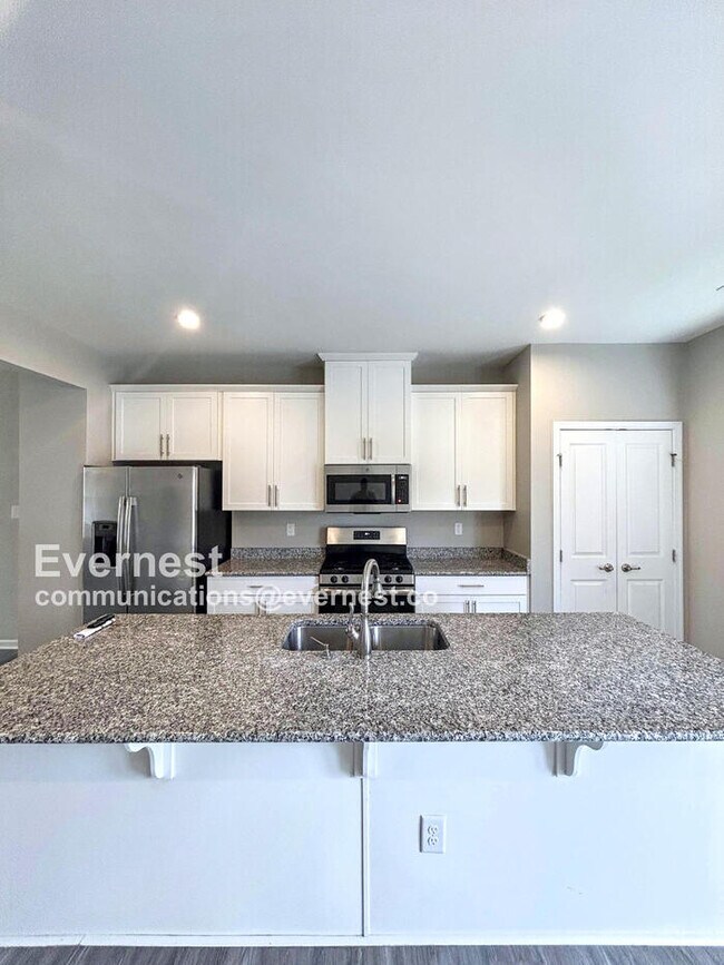 Foto del edificio - 11705 Blessington Rd