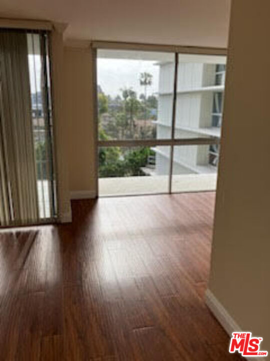 Foto del edificio - 201 Ocean Ave Ext