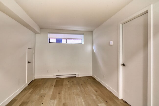 Photo du bâtiment - 6885-6891 Sherbrooke west