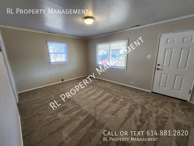Building Photo - Charming 3 bedroom 1 bathroom home in Whit...