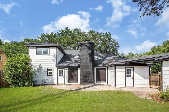 Building Photo - 14015 Cleobrook Dr