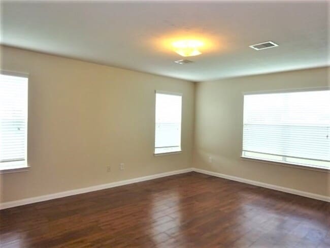 Foto del edificio - 21426 Partha Way