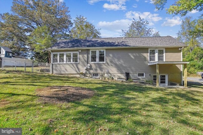 Building Photo - 503 Hilltop Ln