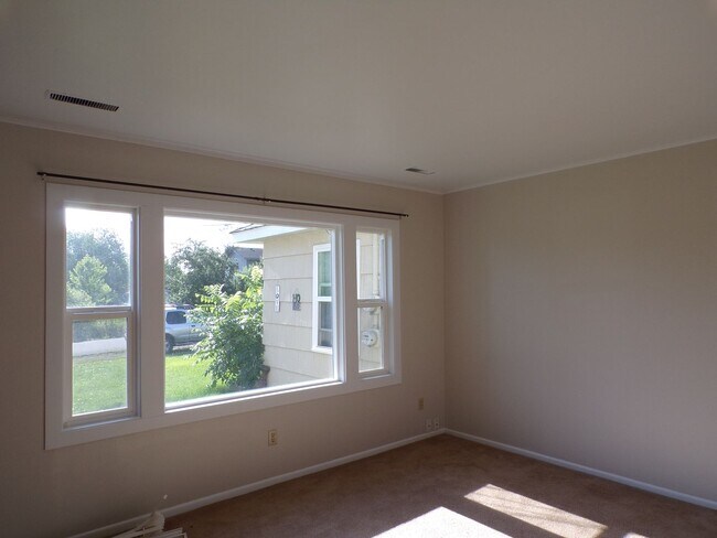 Foto del edificio - 3rd St Duplex