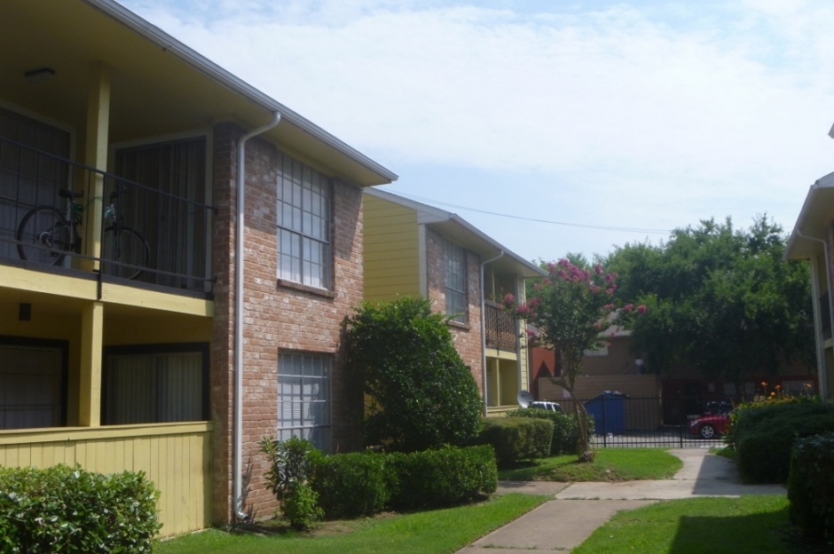 Primary Photo - La Terraza Apartments