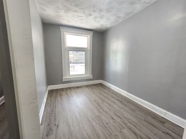 Foto del edificio - Spacious 3 Bedroom Home  In West Baltimore