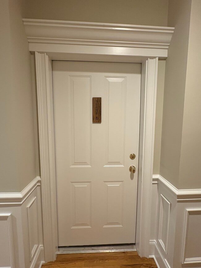 Building Photo - 21 Seir Hill Rd