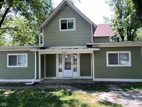 Building Photo - 1807 B St