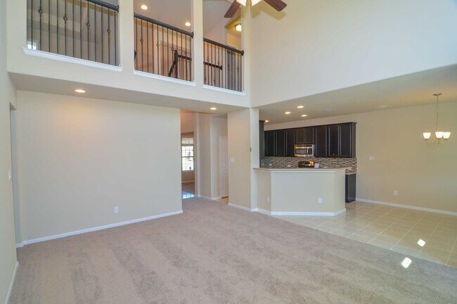 Foto del edificio - 15706 Whispering Green Dr