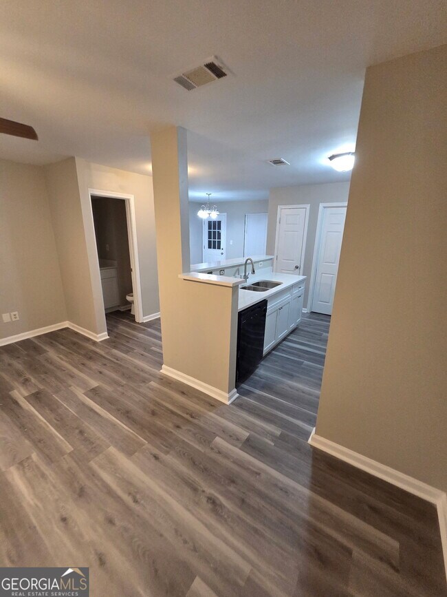 Foto del edificio - 115 Glynn Addy Dr