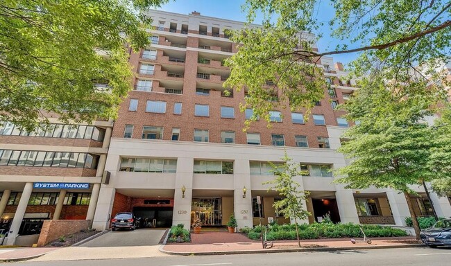 The Metropolitan - The Metropolitan Apartment