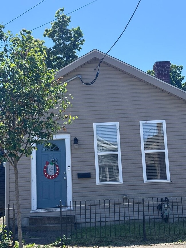 Building Photo - 1020 Payne St
