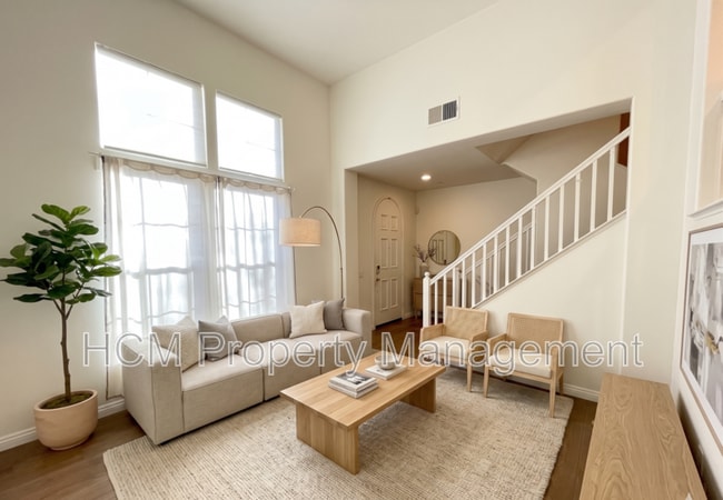 Building Photo - 7 Bonsall