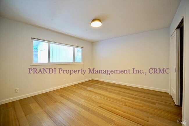 Foto del edificio - 602 Chapman Dr